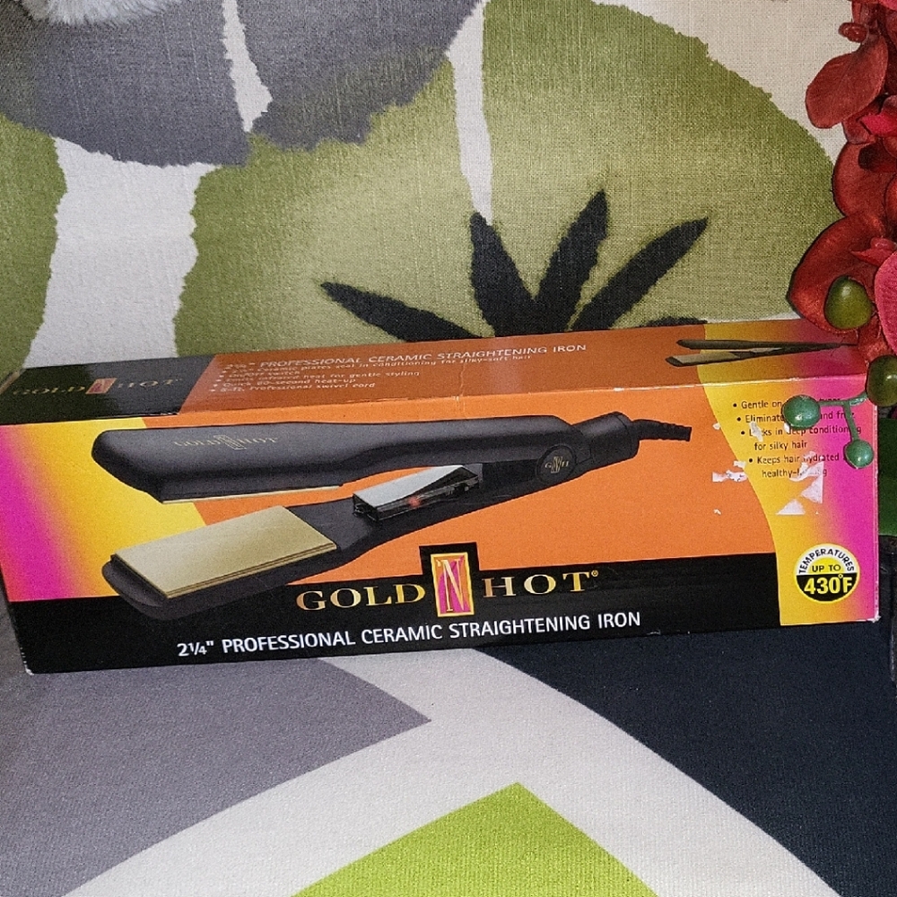 Sleek Black and Gold Hair Tool for Effortless Styling